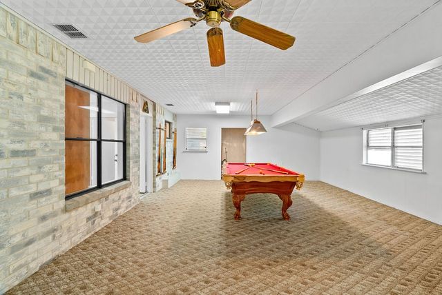 2201 Woodcrest Dr, Corpus Christi, TX 78418