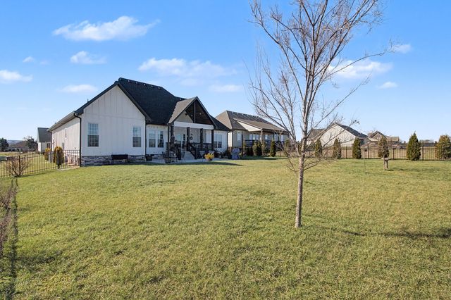 172 Lookout Dr, Winchester, TN 37398