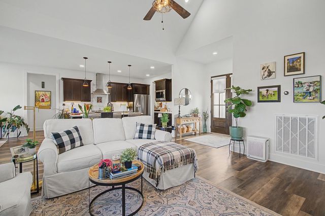 172 Lookout Dr, Winchester, TN 37398