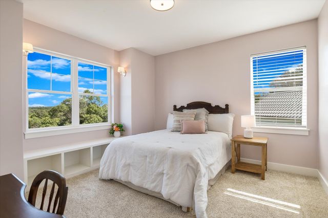 600 Abbey RD, Liberty Hill, TX 78642