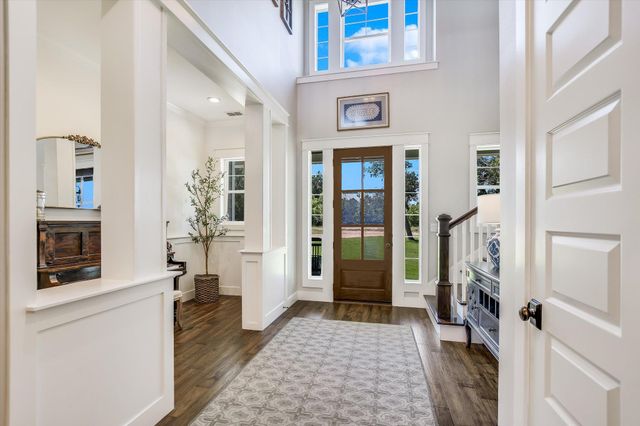 600 Abbey RD, Liberty Hill, TX 78642