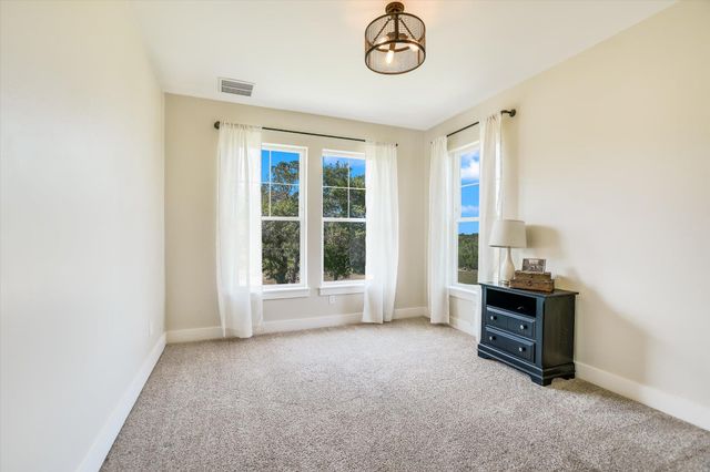 600 Abbey RD, Liberty Hill, TX 78642