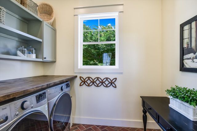 600 Abbey RD, Liberty Hill, TX 78642