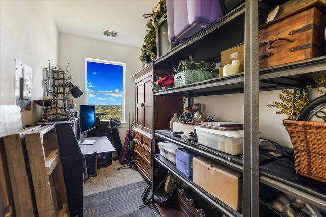 600 Abbey RD, Liberty Hill, TX 78642