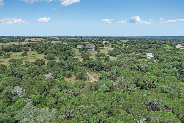 600 Abbey RD, Liberty Hill, TX 78642