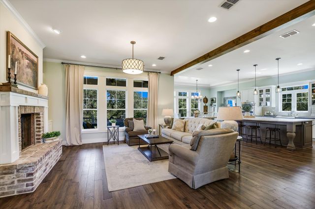 600 Abbey RD, Liberty Hill, TX 78642