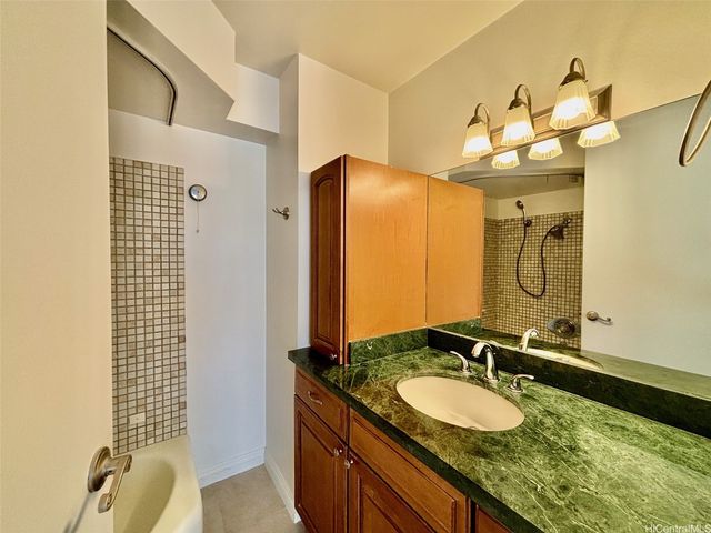 1750 Kalakaua Avenue 2704, Honolulu, HI 96826