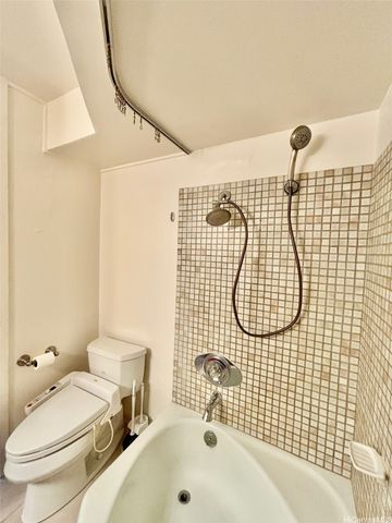 1750 Kalakaua Avenue 2704, Honolulu, HI 96826