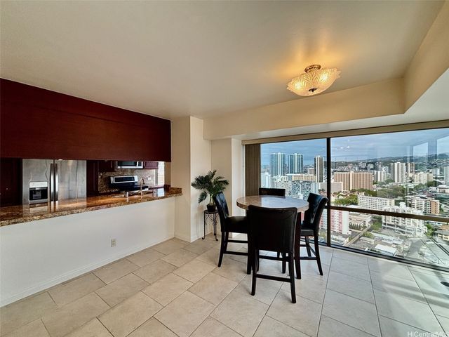 1750 Kalakaua Avenue 2704, Honolulu, HI 96826