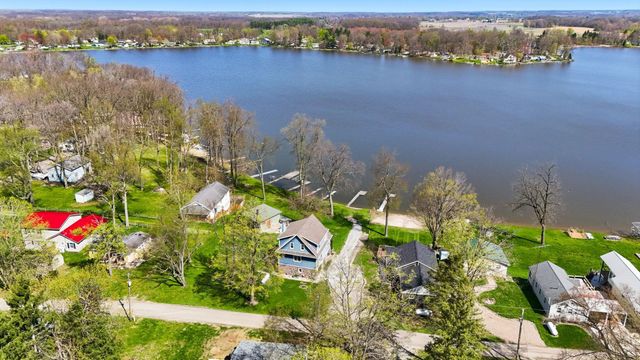 160 Lane 100 Long Lake, Fremont, IN 46737