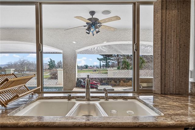 619 Country Club Court, Kingman, AZ 86401