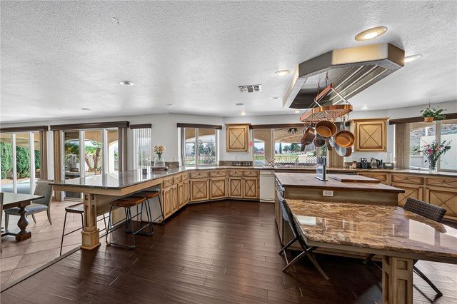 619 Country Club Court, Kingman, AZ 86401