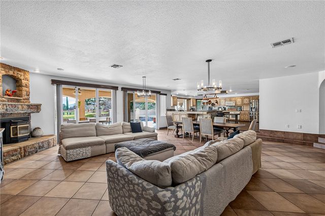 619 Country Club Court, Kingman, AZ 86401