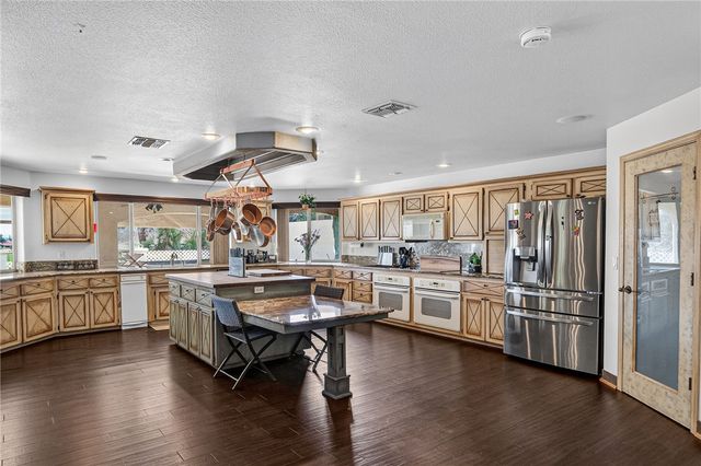 619 Country Club Court, Kingman, AZ 86401