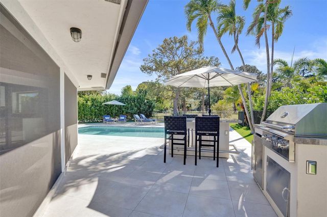 614 Lakewoode Circle W, Delray Beach, FL 33445