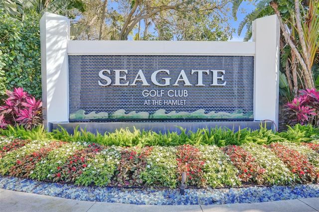 614 Lakewoode Circle W, Delray Beach, FL 33445