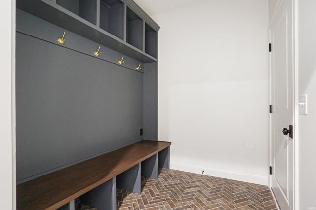 2942 Palomar Drive, Evansville, IN 47711
