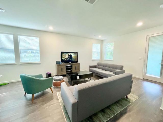 24500 Autumn Mist Way, Hayward, CA 94544