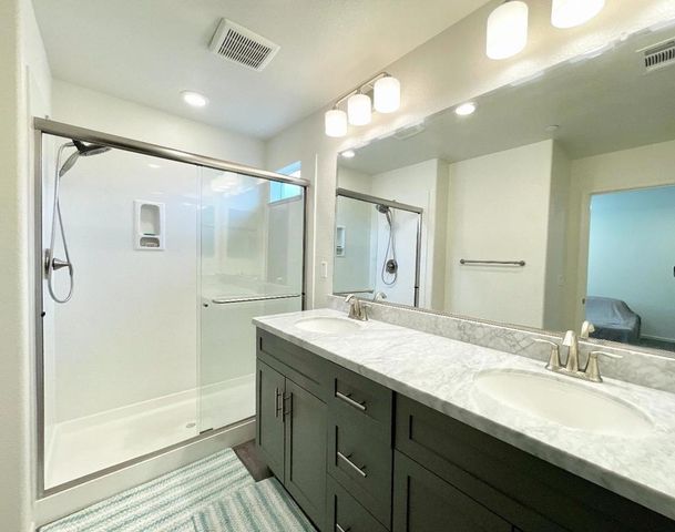 24500 Autumn Mist Way, Hayward, CA 94544