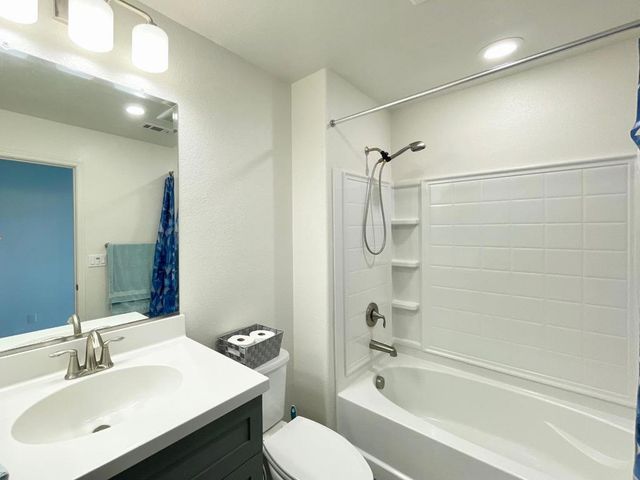 24500 Autumn Mist Way, Hayward, CA 94544