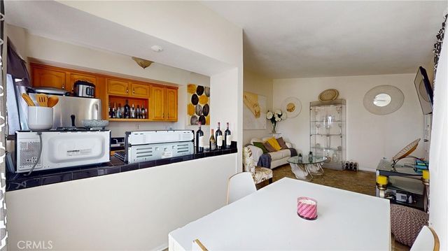 1168 E 10th 218B, Long Beach, CA 90813