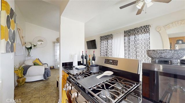 1168 E 10th 218B, Long Beach, CA 90813