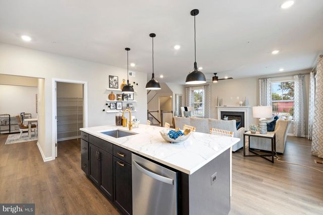 10040 LEWIS DR, Damascus, MD 20872