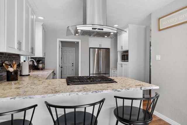 5825 Merlindale Dr, Citrus Heights, CA 95610