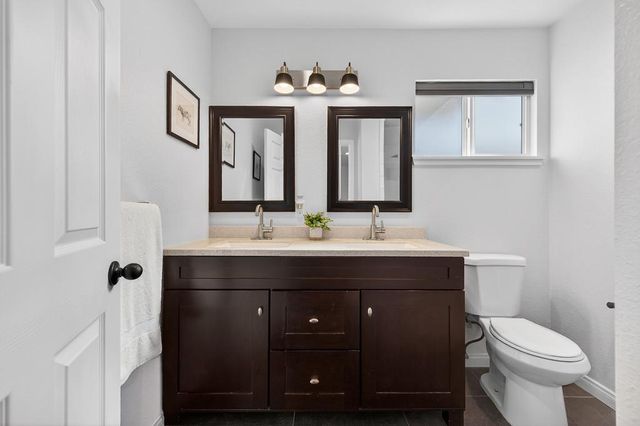 5825 Merlindale Dr, Citrus Heights, CA 95610