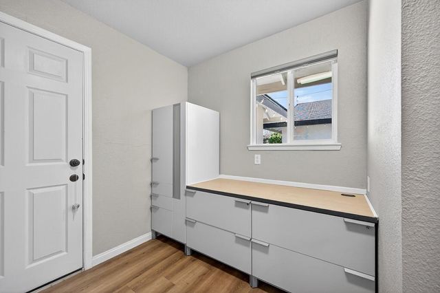 5825 Merlindale Dr, Citrus Heights, CA 95610