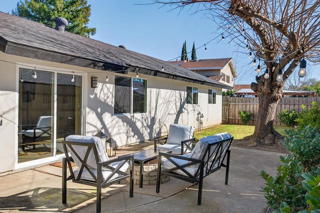 5825 Merlindale Dr, Citrus Heights, CA 95610