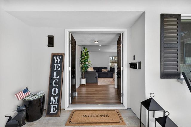 5825 Merlindale Dr, Citrus Heights, CA 95610