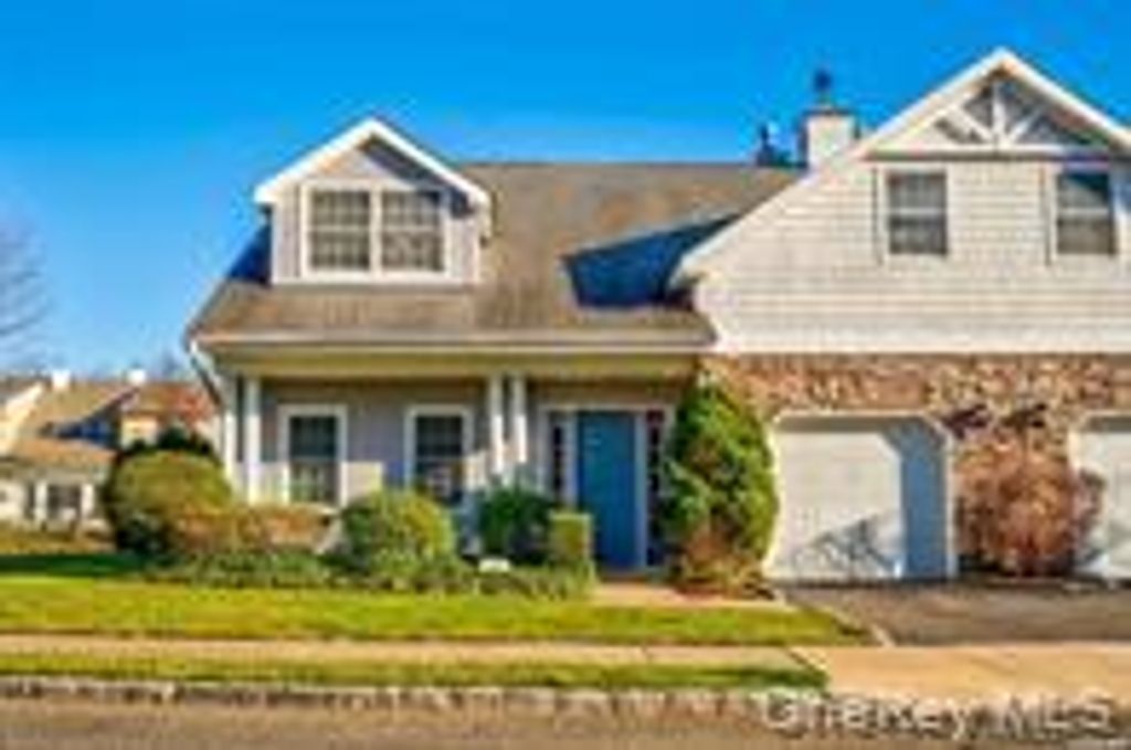 239 Pond View Drive, Port Washington, NY 11050
