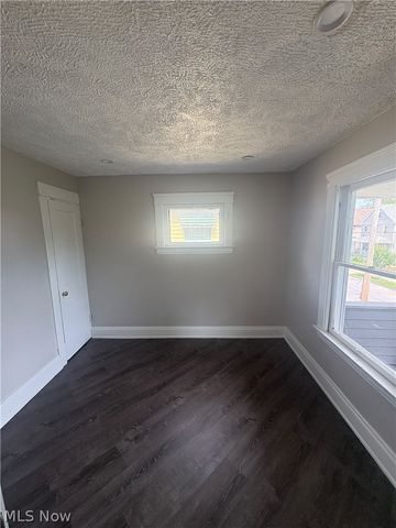2926 E 123rd Street Upper, Cleveland, OH 44120