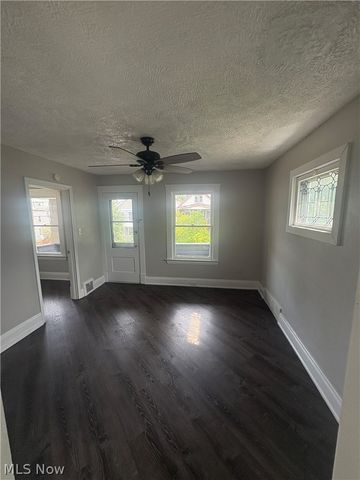 2926 E 123rd Street Upper, Cleveland, OH 44120