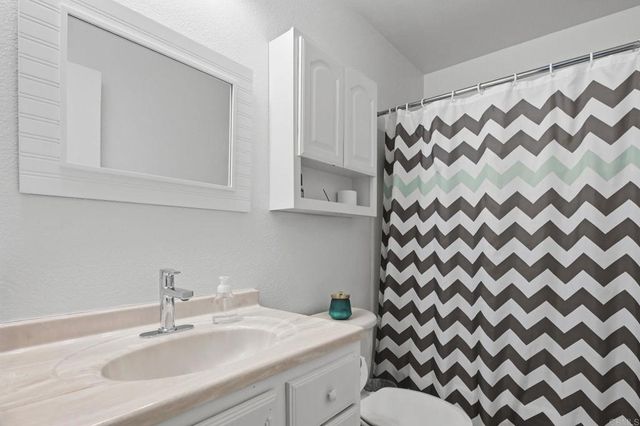 216 Ocotillo Place, Oceanside, CA 92057