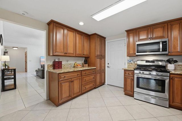 216 Ocotillo Place, Oceanside, CA 92057