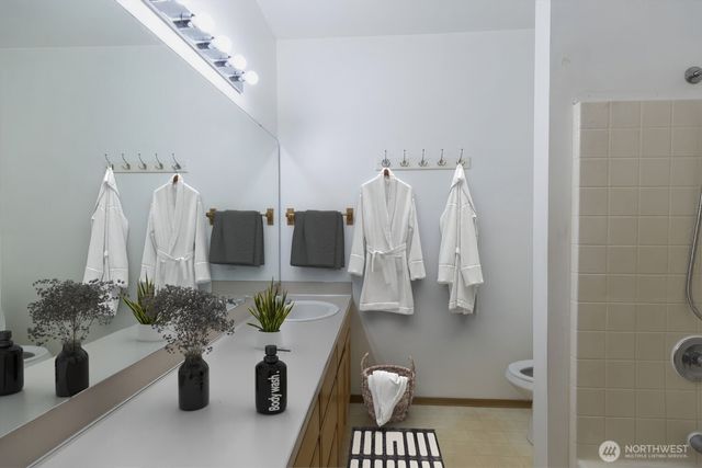 1312 E 131st Street, Tacoma, WA 98445