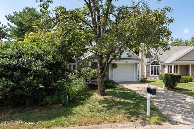 10521 Bay Pointe Ct, Louisville, KY 40241