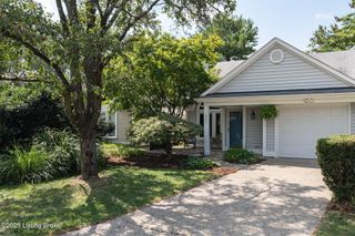 10521 Bay Pointe Ct, Louisville, KY 40241