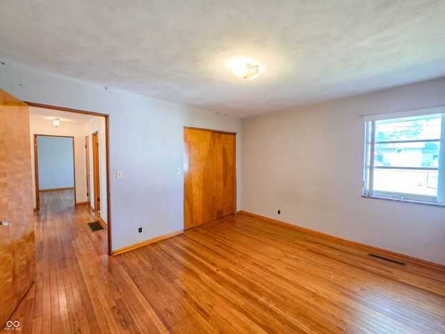 510 NE C Street, Linton, IN 47441