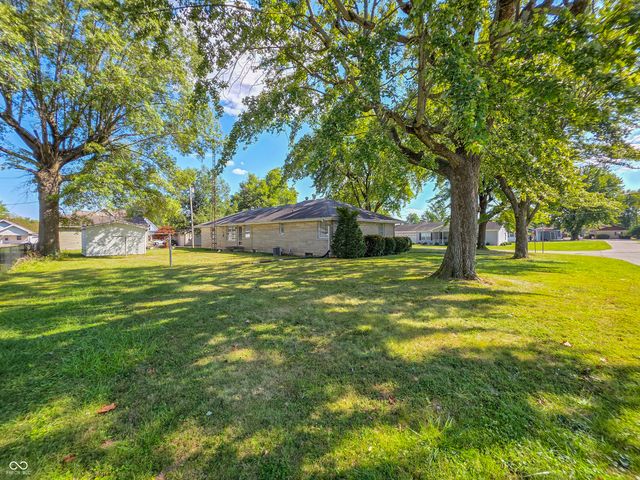 510 NE C Street, Linton, IN 47441