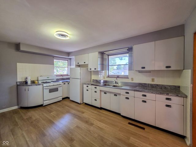 510 NE C Street, Linton, IN 47441