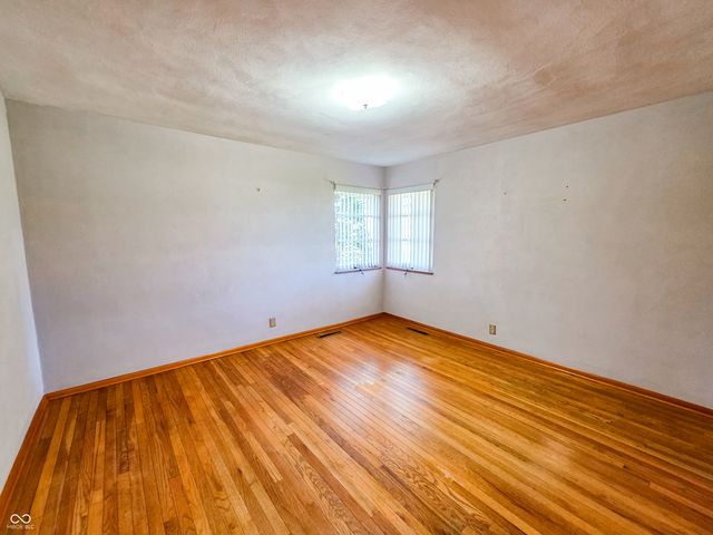 510 NE C Street, Linton, IN 47441