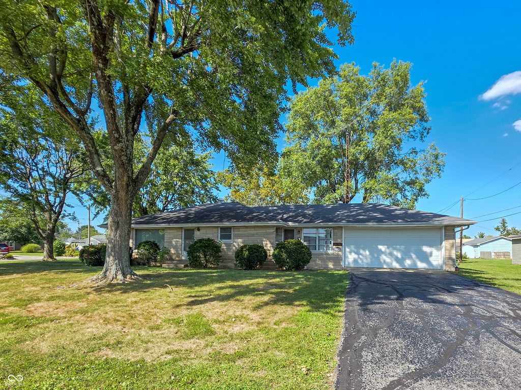 510 NE C Street, Linton, IN 47441