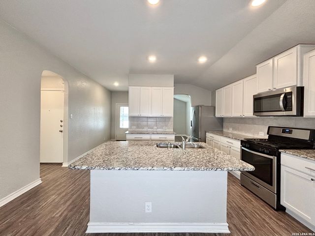 749 Brown Thrasher, San Antonio, TX 78253