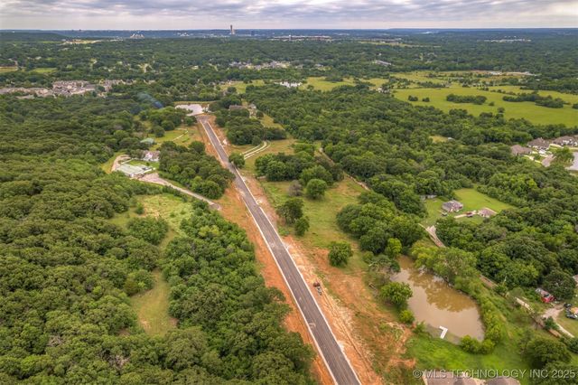 4663 Oak Timber Drive, Tulsa, OK 74131