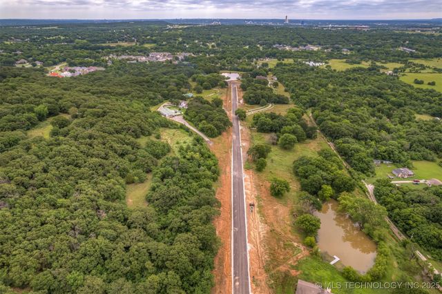 4663 Oak Timber Drive, Tulsa, OK 74131