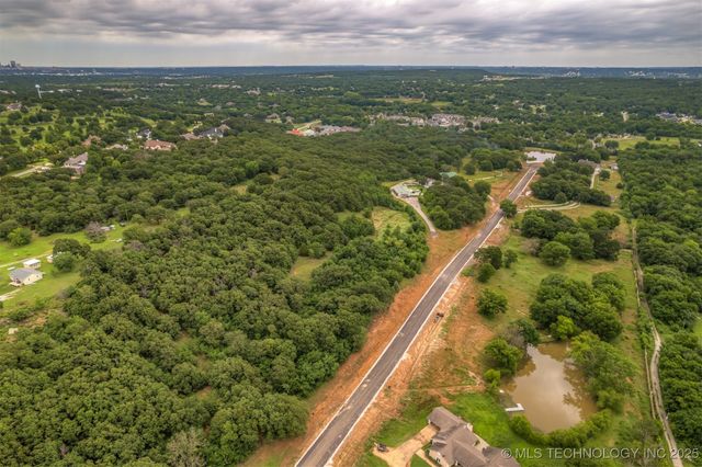 4663 Oak Timber Drive, Tulsa, OK 74131