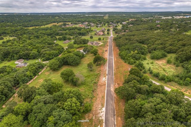 4663 Oak Timber Drive, Tulsa, OK 74131